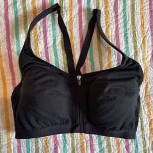 Victoria’s Secret front close sports bra